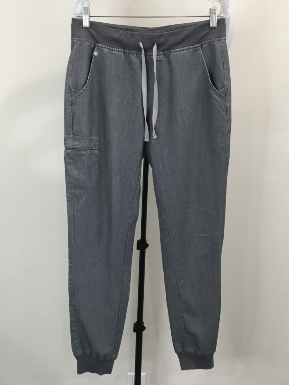 FIGS Tall Gray ZAMORA Zip Pocket Drawstring Medical Scrubs Jogger Pant